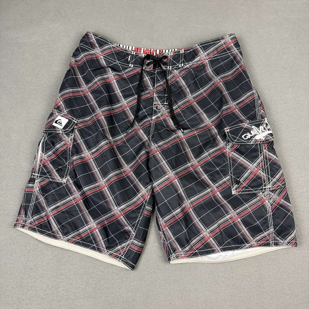VTG Quiksilver Board Shorts Swim Trunks Mens 32 Spellout Logo Y2K 00s Black Red
